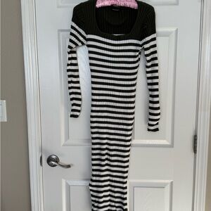 🖤BLACK FRIDAY PRICING!🖤 L Striped Olive Green & White Knit Dress by Merokeety